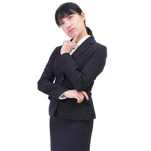 「スーツスタイルが決まらない…」そんな時は、下着の速攻補整力ですっきり解決!