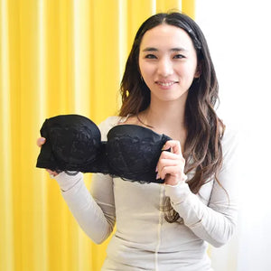 【What’s your 適正下着 - スタッフうめちゃん】ストラップレスでもズレにくく、バストラインがキレイで嬉しい。