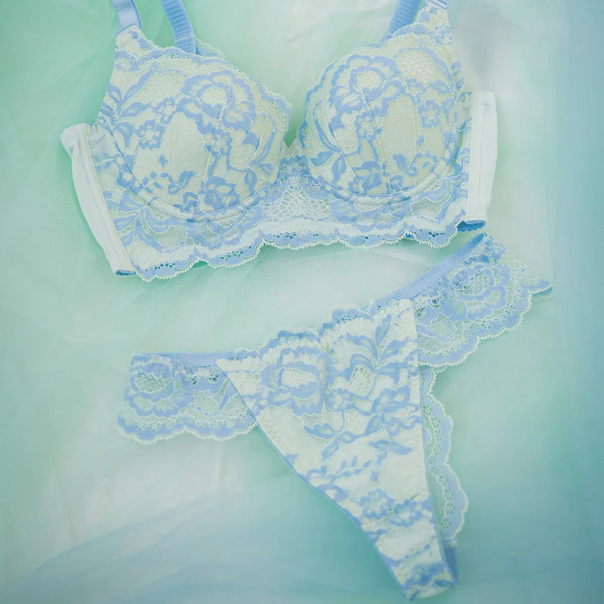 【アウトレット】ビスチェリーナ Tバックショーツ ライトグリーン【 M - L 】