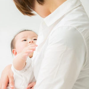 気づいた時にはもう手遅れ！卒乳して反省する前に知っておきたい、バストの下垂を防ぐ授乳方法