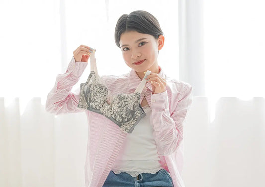 【What’s your 適正下着 - スタッフちーちゃん】合わせる服を選ばない自然なシルエット